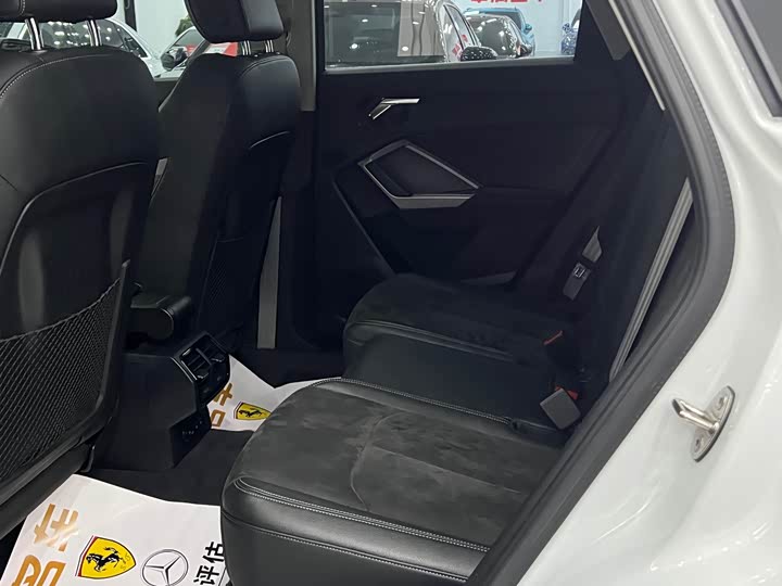 Фото 6 - Audi Q3