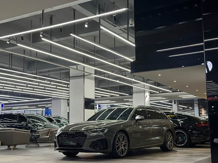 Фото 3 - Audi S4