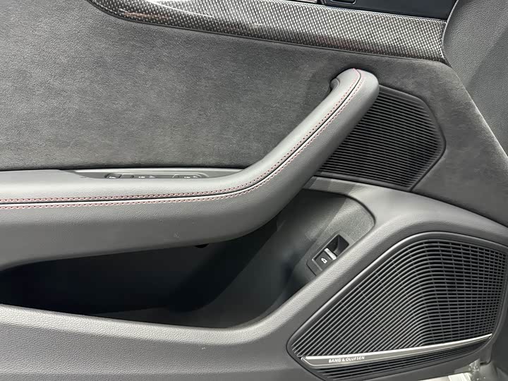 Фото 4 - Audi S4