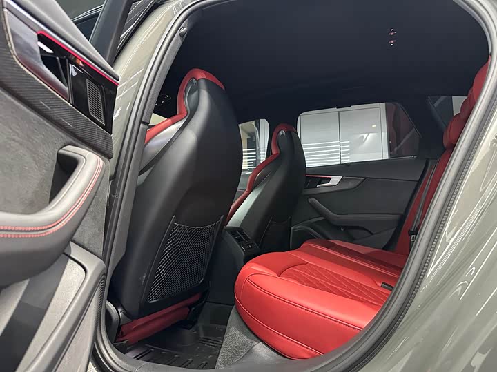 Фото 9 - Audi S4