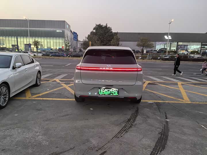 Фото 8 - LiXiang L6