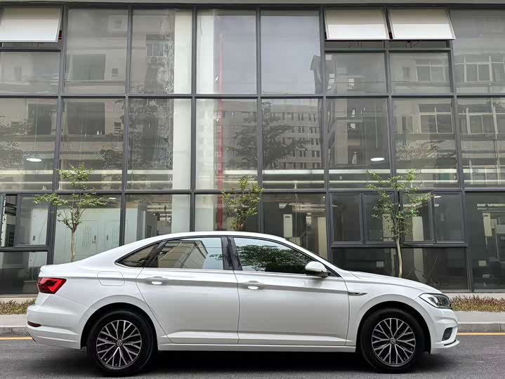 Фото 7 - Volkswagen Sagitar L