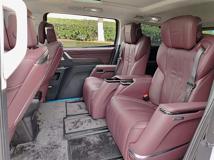 Фото 8 - Buick GL8 Century