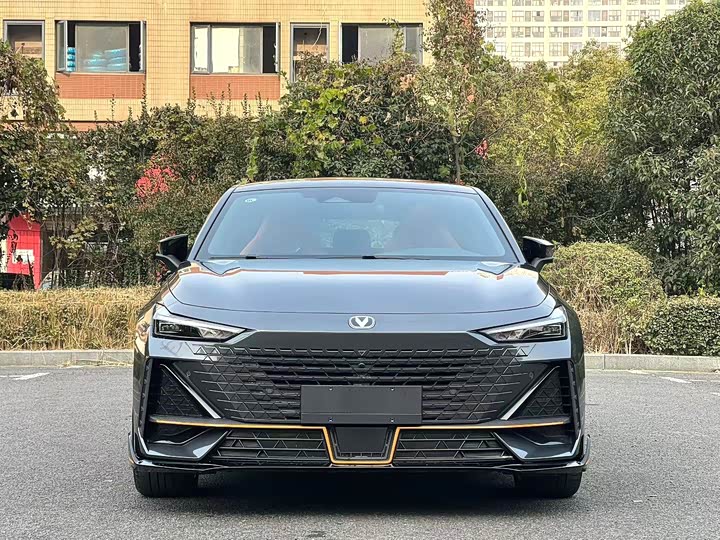 Фото 2 - Changan UNI-V