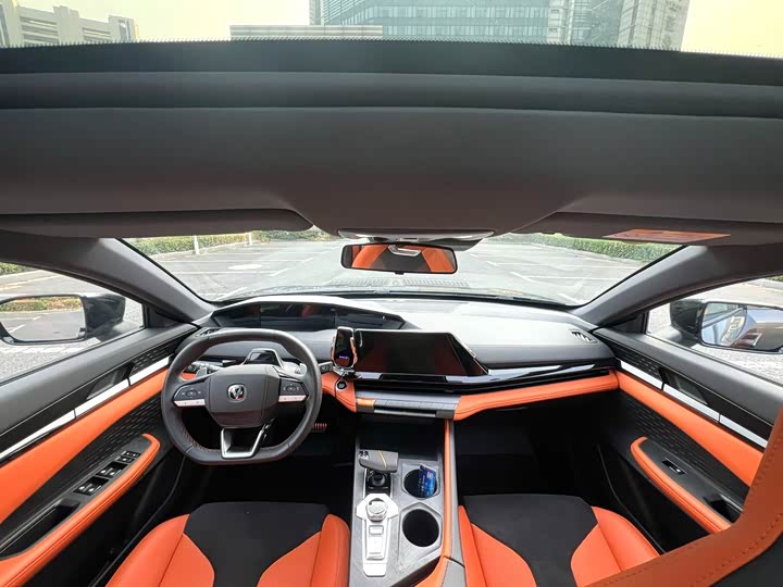 Фото 5 - Changan UNI-V