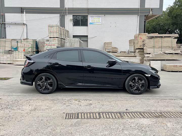 Фото 4 - Honda Civic