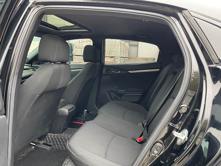 Фото 7 - Honda Civic