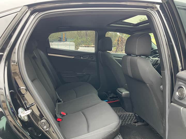 Фото 9 - Honda Civic