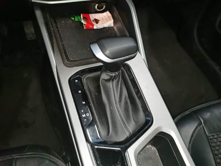 Фото 6 - Geely Emgrand