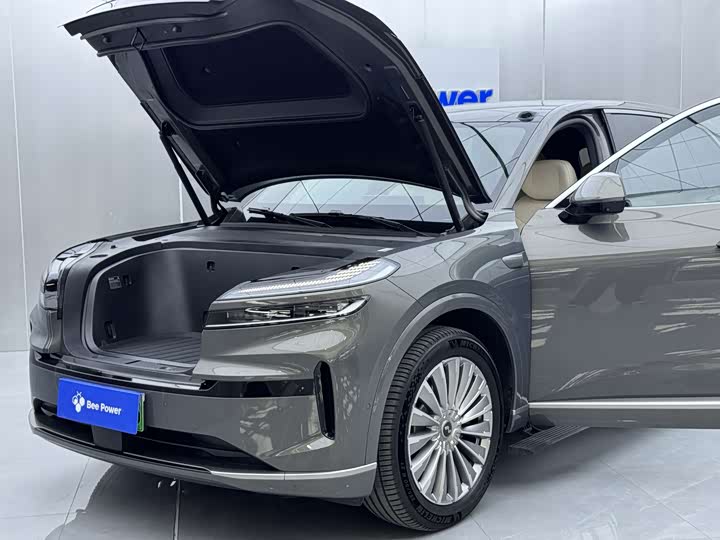 Фото 9 - Nio Onvo L90