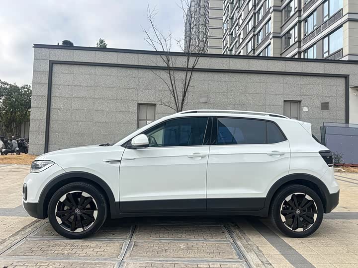 Фото 4 - Volkswagen Tacqua