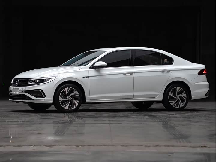Фото 1 - Volkswagen Bora