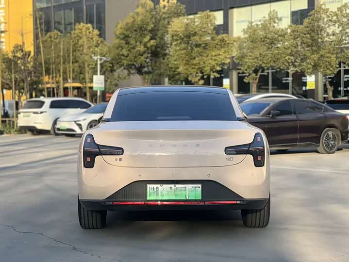 Фото 8 - XPeng Mona M03