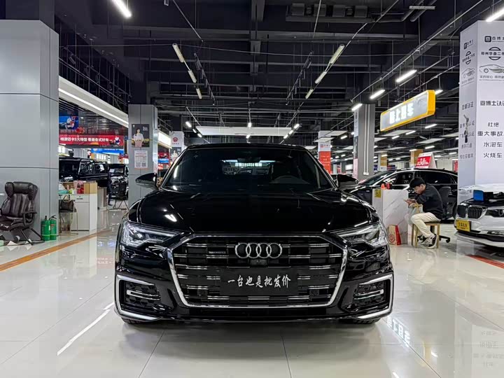Фото 2 - Audi A6L