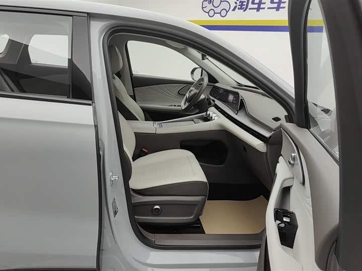 Фото 8 - Exeed RX C-DM Hybrid