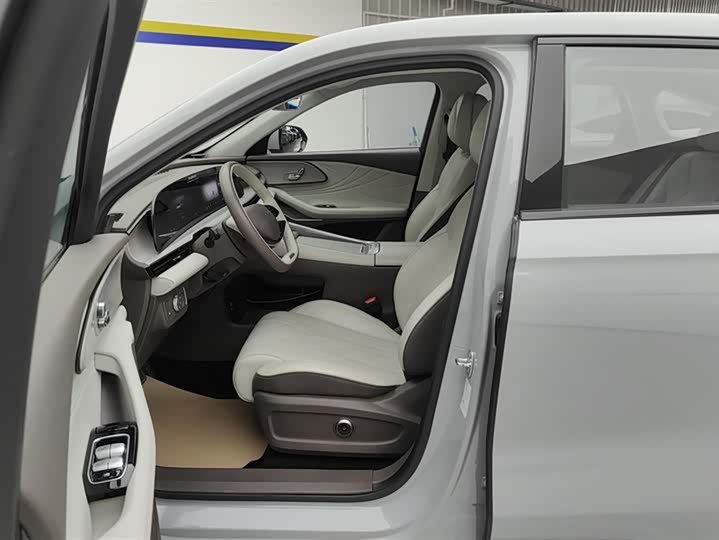 Фото 9 - Exeed RX C-DM Hybrid