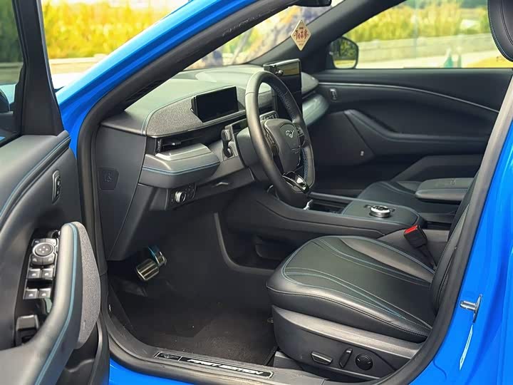 Фото 3 - Ford Mustang Mach-E