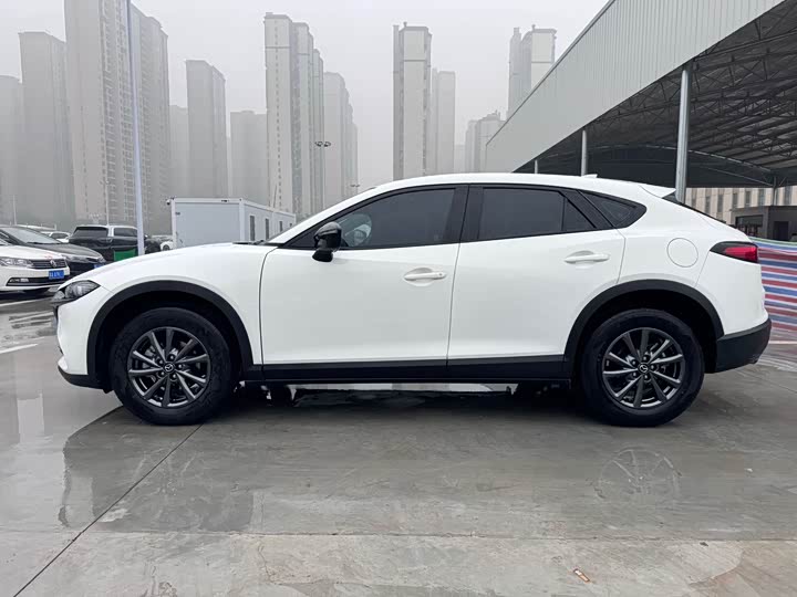 Фото 3 - Mazda CX-4