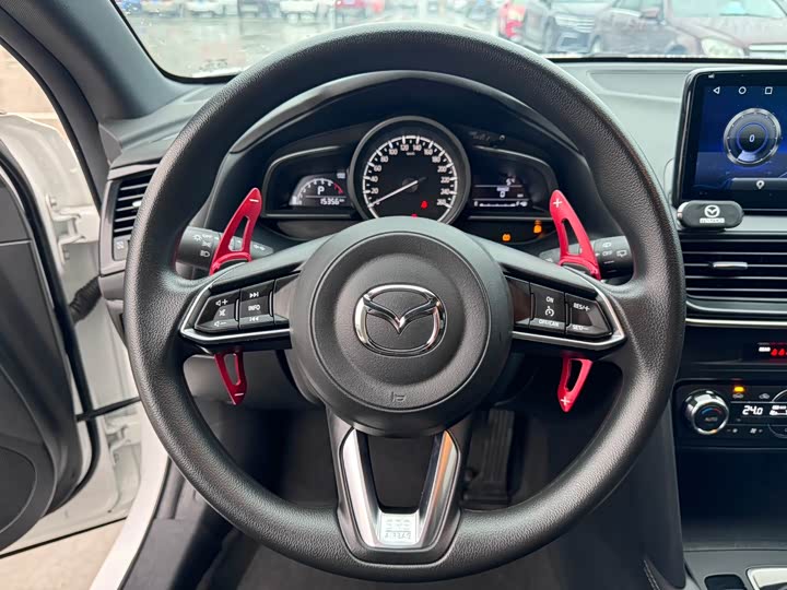 Фото 8 - Mazda CX-4