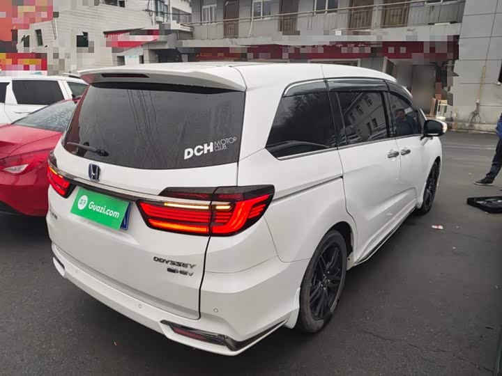 Фото 7 - Honda Odyssey