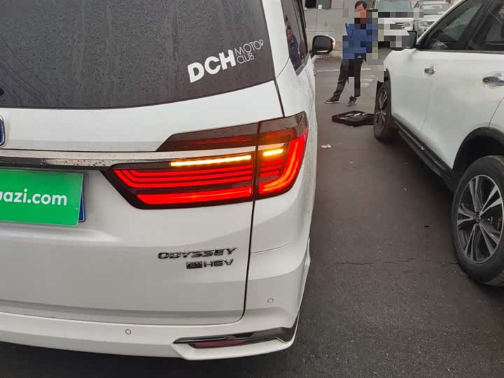 Фото 8 - Honda Odyssey