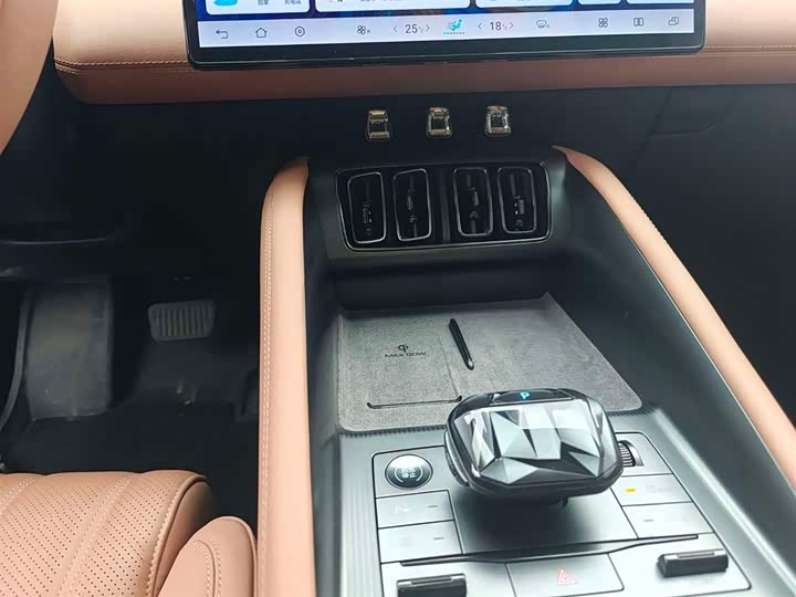 Фото 7 - BYD Song L