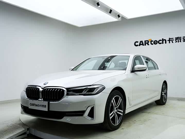 Фото 2 - BMW 5 Series