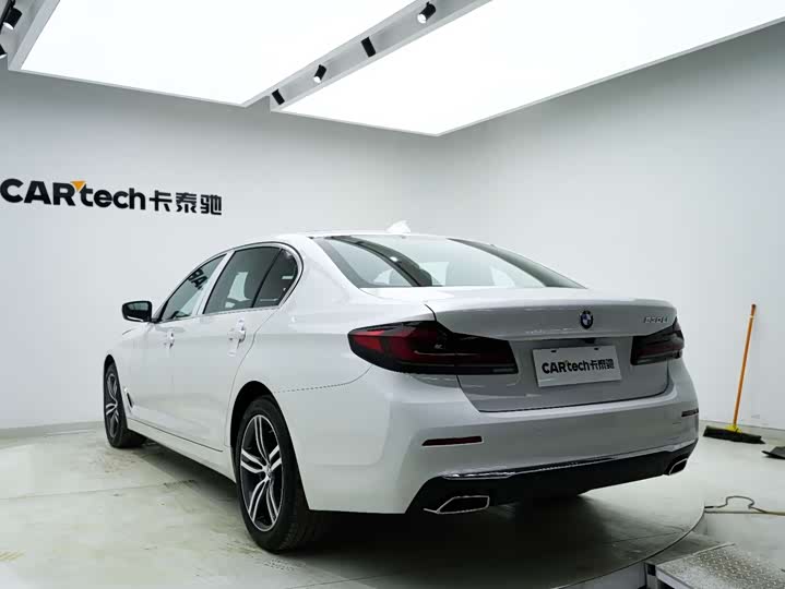 Фото 9 - BMW 5 Series