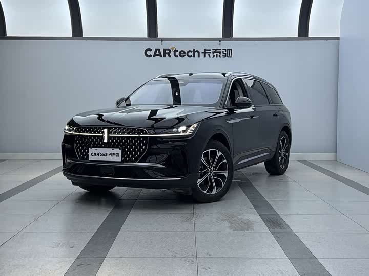 Фото 1 - Lincoln Nautilus