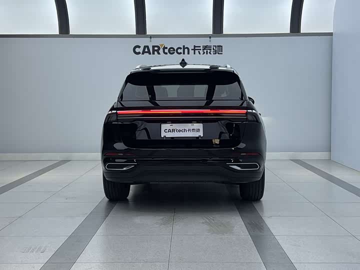 Фото 4 - Lincoln Nautilus