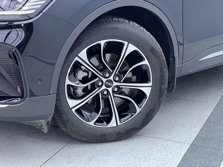 Фото 7 - Lincoln Nautilus