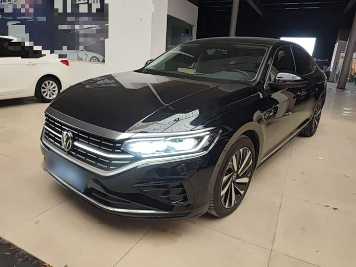 Фото 1 - Volkswagen Passat