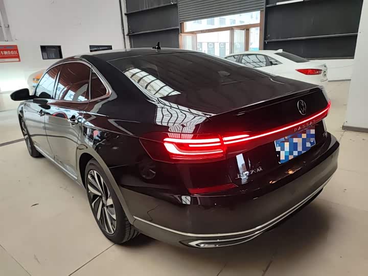 Фото 5 - Volkswagen Passat