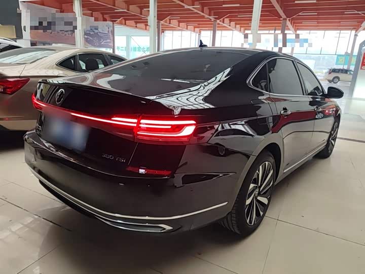 Фото 7 - Volkswagen Passat