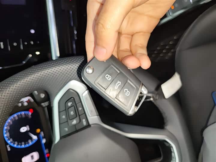 Фото 9 - Volkswagen Passat