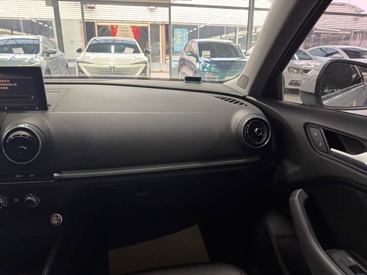 Фото 9 - Audi A3