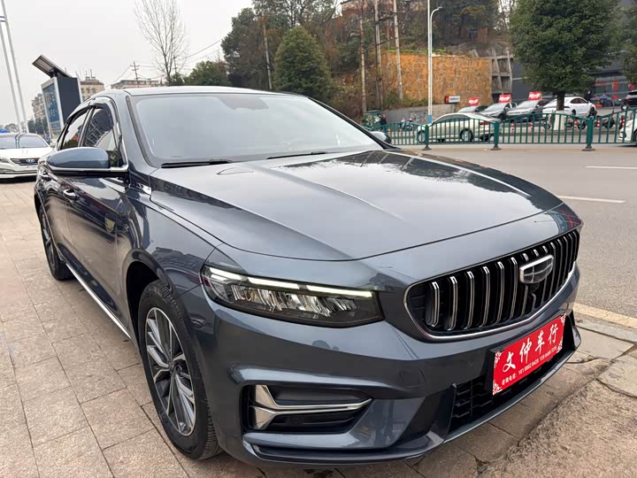 Фото 3 - Geely Preface