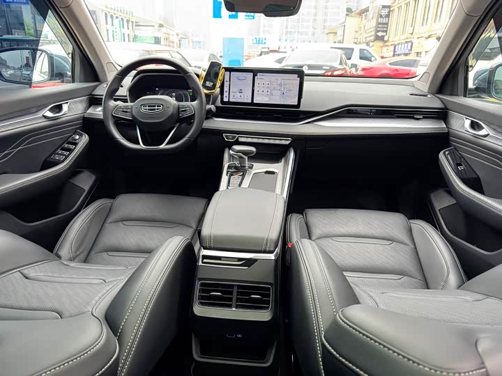 Фото 9 - Geely Preface