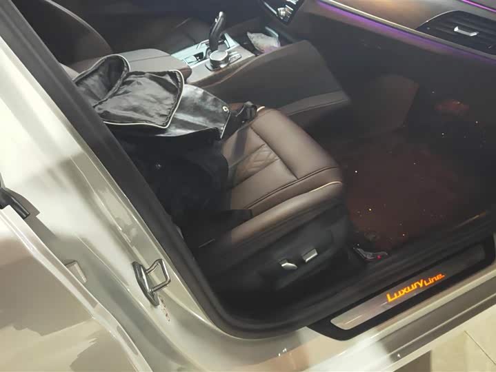 Фото 8 - BMW 5 Series