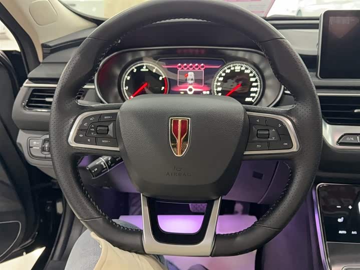 Фото 4 - Hongqi H5