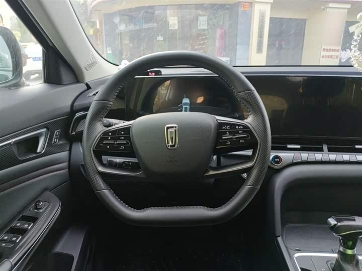 Фото 3 - Bestune T55