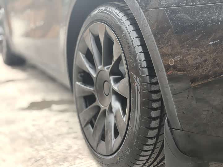 Фото 8 - Tesla Model Y