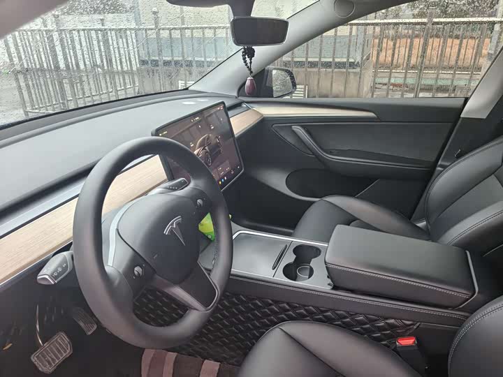 Фото 9 - Tesla Model Y