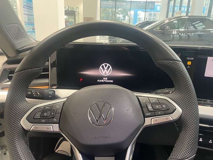 Фото 5 - Volkswagen Lamando L