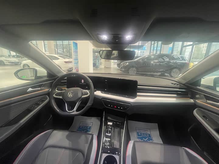 Фото 9 - Volkswagen Lamando L