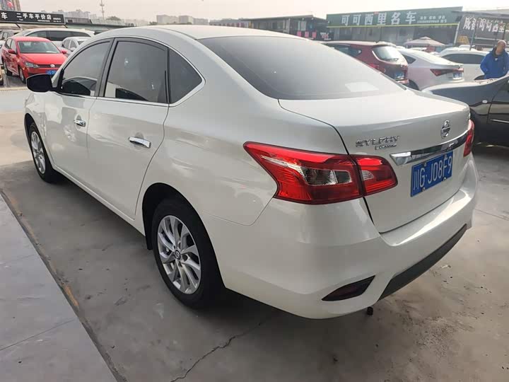 Фото 5 - Nissan Sylphy