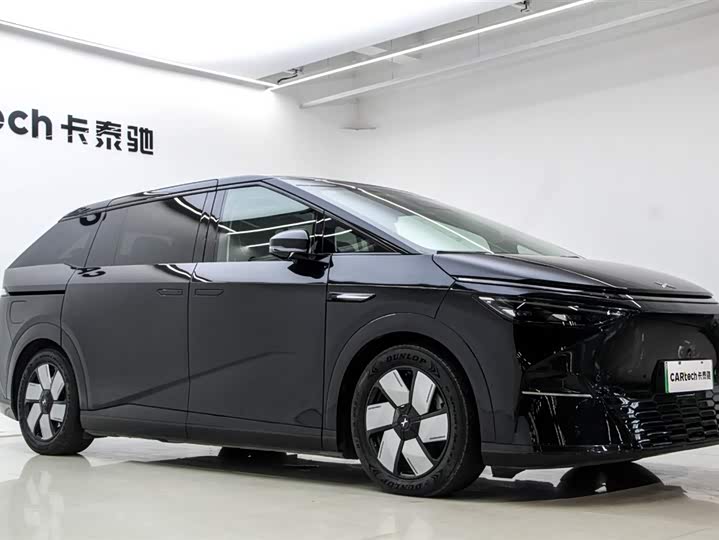 Фото 3 - XPeng X9