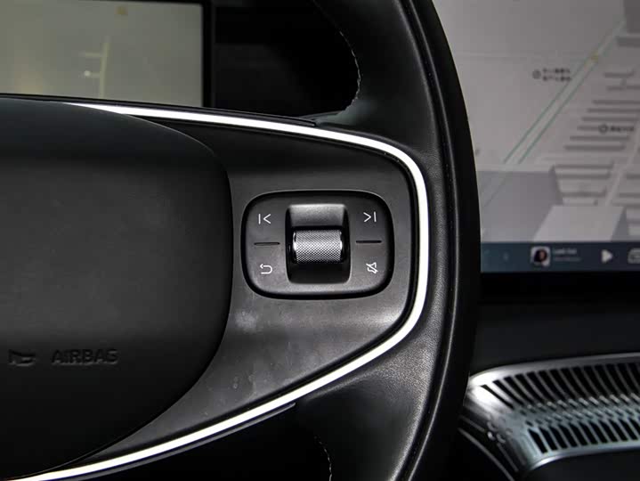 Фото 9 - XPeng X9