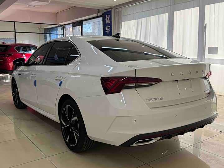 Фото 4 - Skoda Octavia Pro