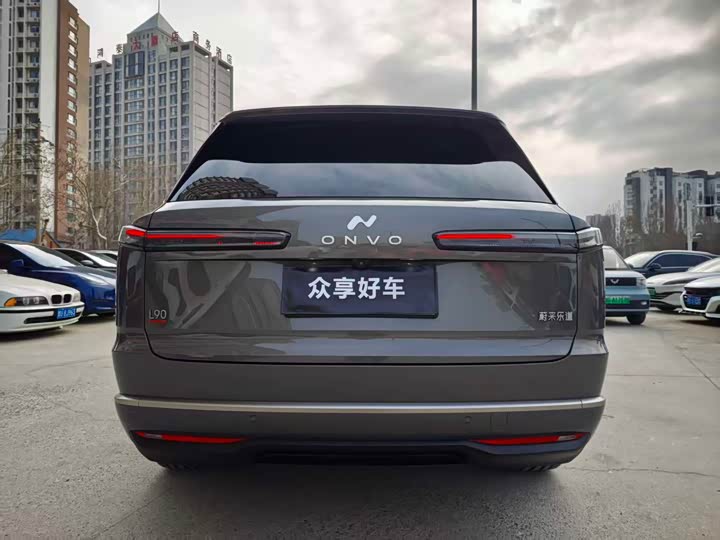 Фото 8 - Nio Onvo L90